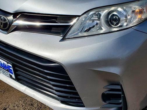2018 Toyota Sienna LE