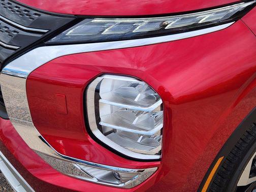 2025 Mitsubishi Outlander PHEV SEL