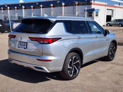 2025 Mitsubishi Outlander PHEV SEL