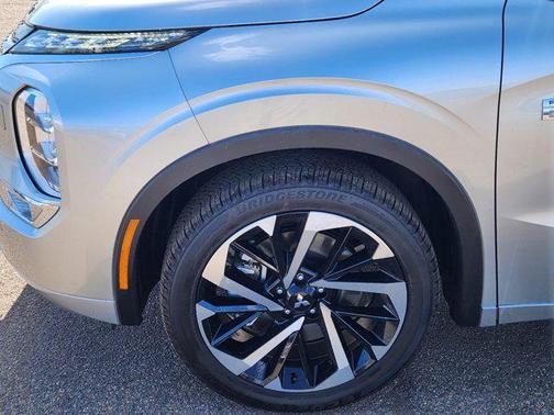2025 Mitsubishi Outlander PHEV SEL