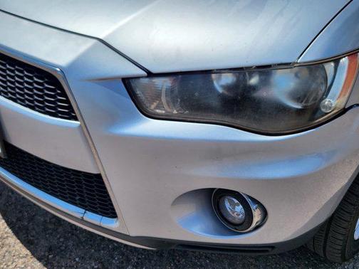 2011 Mitsubishi Outlander SE