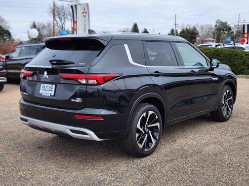 2025 Mitsubishi Outlander PHEV SEL