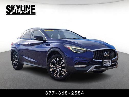 2017 INFINITI QX30 Premium