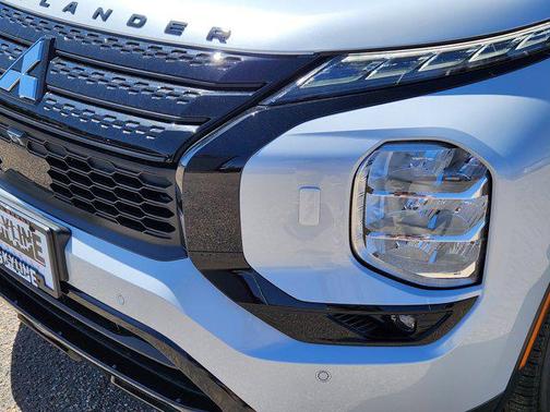 2025 Mitsubishi Outlander PHEV SEL