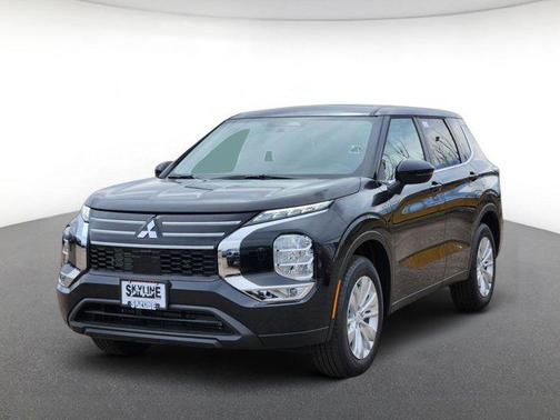 Black Diamond 2026 Mitsubishi Outlander ES S-AWC