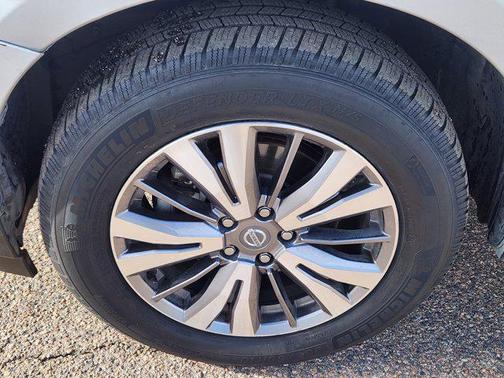 2019 Nissan Pathfinder SV