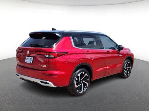 2025 Mitsubishi Outlander PHEV SEL