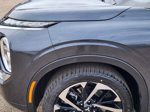 2025 Mitsubishi Outlander PHEV SEL