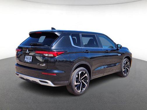 2025 Mitsubishi Outlander PHEV SE S-AWC