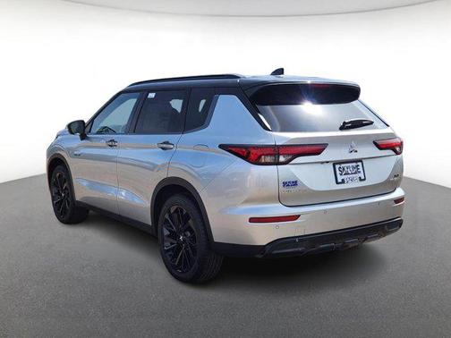 2025 Mitsubishi Outlander PHEV SEL
