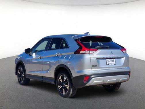 Labrador Black Pearl 2024 Mitsubishi Eclipse Cross SE