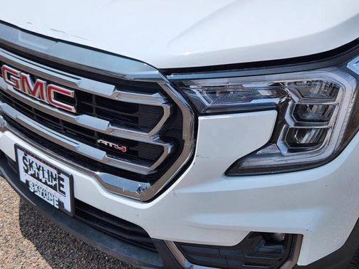 2024 GMC Terrain AWD AT4