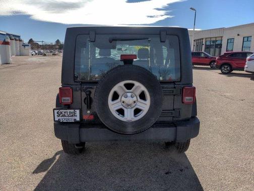 Photo 4 of 27 of 2017 Jeep Wrangler Unlimited Sport
