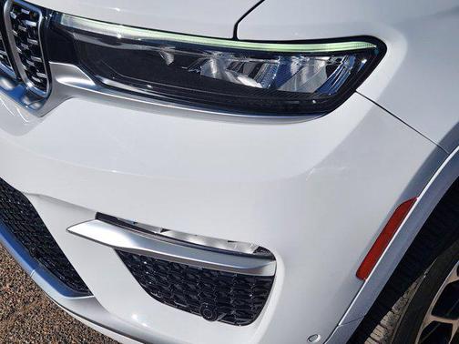 2022 Jeep Grand Cherokee Summit