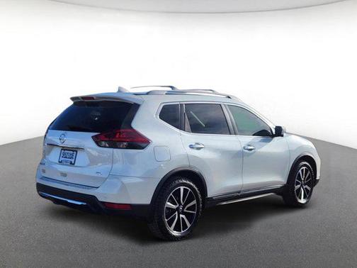 2020 Nissan Rogue SL