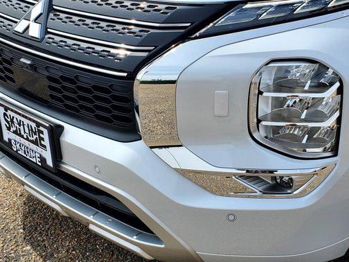 2025 Mitsubishi Outlander PHEV SEL