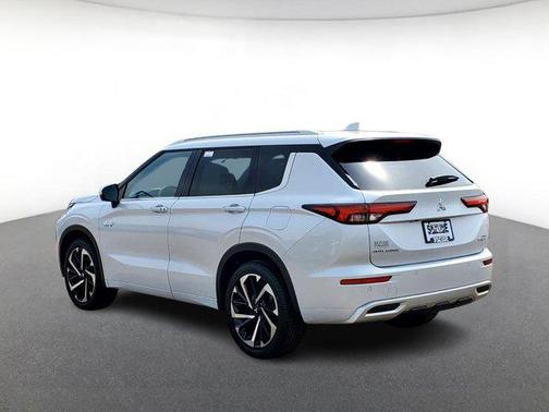2025 Mitsubishi Outlander PHEV SEL
