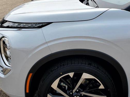 2025 Mitsubishi Outlander PHEV SEL