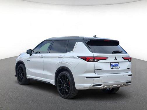 White Diamond/Black Roof 2025 Mitsubishi Outlander PHEV SEL