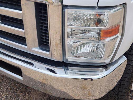 2014 Ford E350 Super Duty XLT