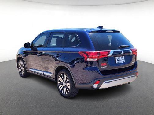 2019 Mitsubishi Outlander SE