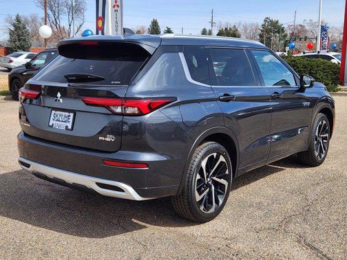 2025 Mitsubishi Outlander PHEV SEL