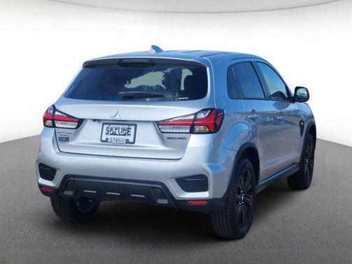 Alloy Silver Metallic 2026 Mitsubishi Outlander Sport 2.0 LE