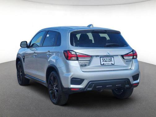 Alloy Silver Metallic 2026 Mitsubishi Outlander Sport 2.0 LE