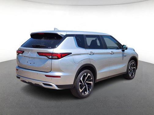 2025 Mitsubishi Outlander PHEV SE S-AWC