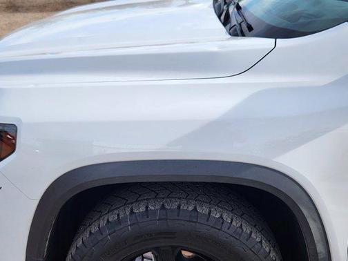 2022 GMC Acadia AWD AT4