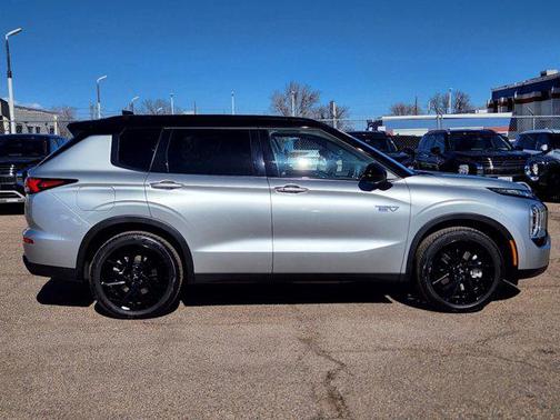 2025 Mitsubishi Outlander PHEV SEL