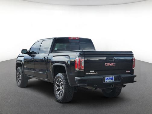 Onyx Black 2017 GMC Sierra 1500 SLT