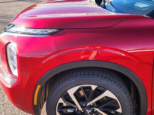 2025 Mitsubishi Outlander PHEV SEL