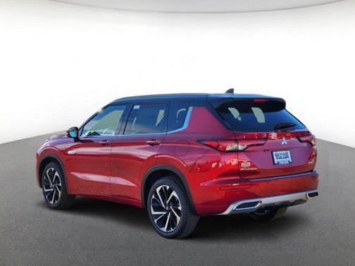2025 Mitsubishi Outlander PHEV SEL