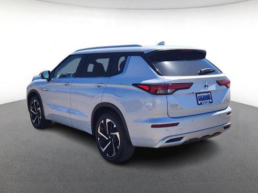 2025 Mitsubishi Outlander PHEV SEL