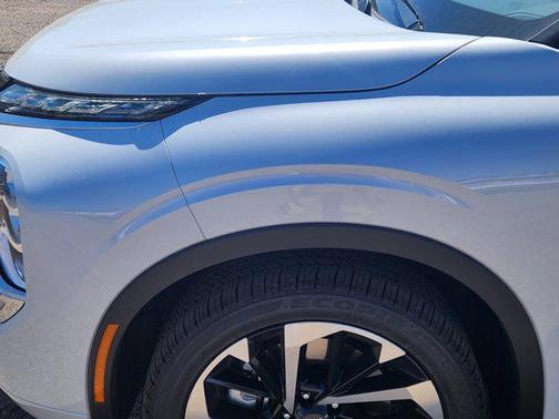 2025 Mitsubishi Outlander PHEV SEL