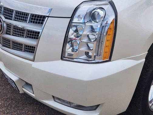 2014 Cadillac Escalade Platinum Edition