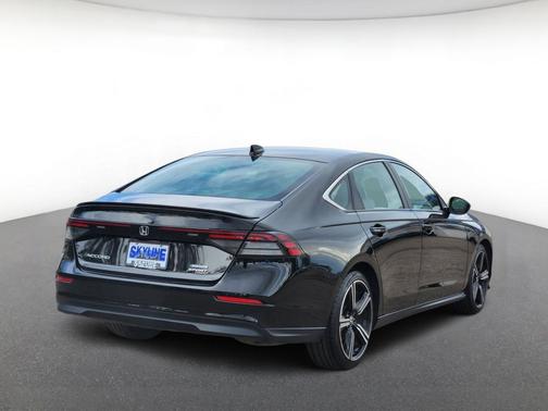 Crystal Black Pearl 2024 Honda Accord Hybrid Sport