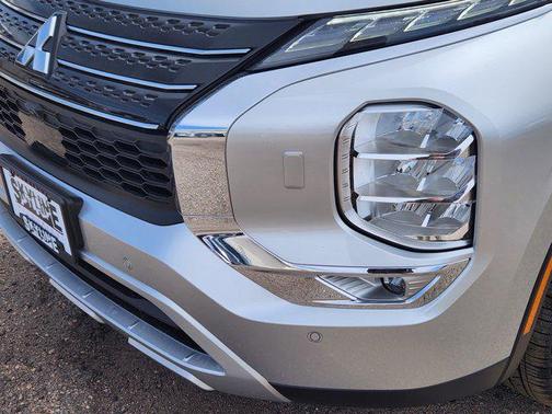 2025 Mitsubishi Outlander PHEV SE S-AWC