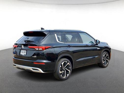 2025 Mitsubishi Outlander PHEV SEL
