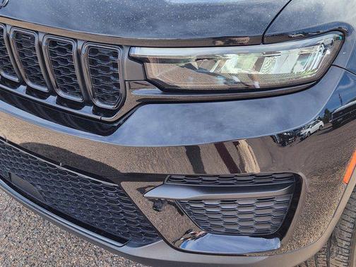 2022 Jeep Grand Cherokee Altitude