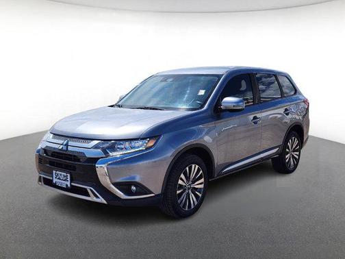 2020 Mitsubishi Outlander SE