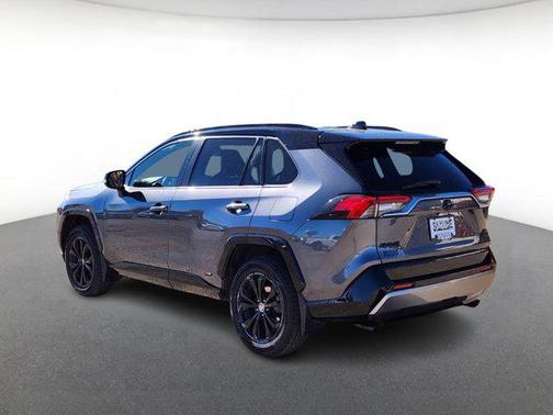 2022 Toyota RAV4 Hybrid SE