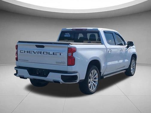Iridescent Pearl Tricoat 2019 Chevrolet Silverado 1500 High Country