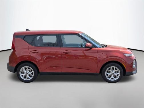 Mars Orange 2022 Kia Soul LX
