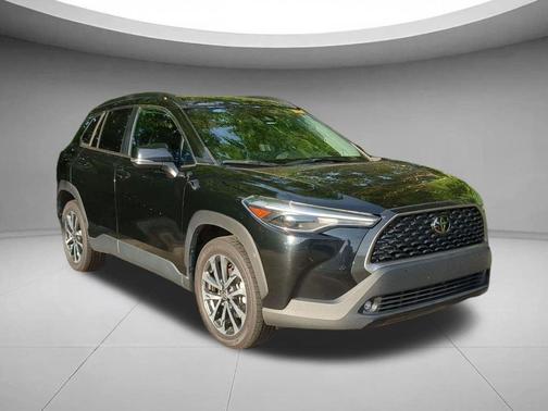 -SELECT- 2023 Toyota Corolla Cross XLE