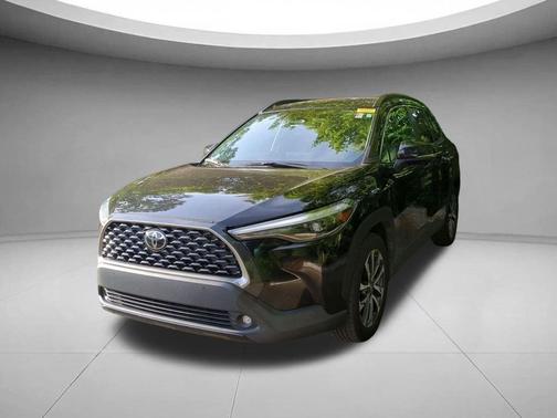 -SELECT- 2023 Toyota Corolla Cross XLE