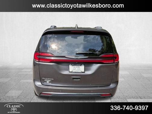 2021 Chrysler Pacifica Touring L