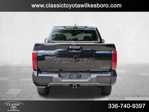 2025 Toyota Tundra Hybrid Platinum