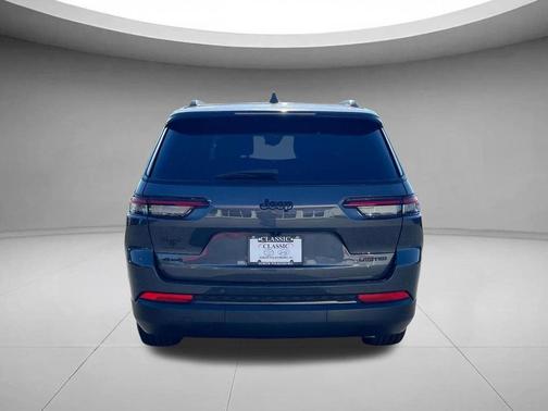 Baltic Gray Metallic Clearcoat 2025 Jeep Grand Cherokee L Limited